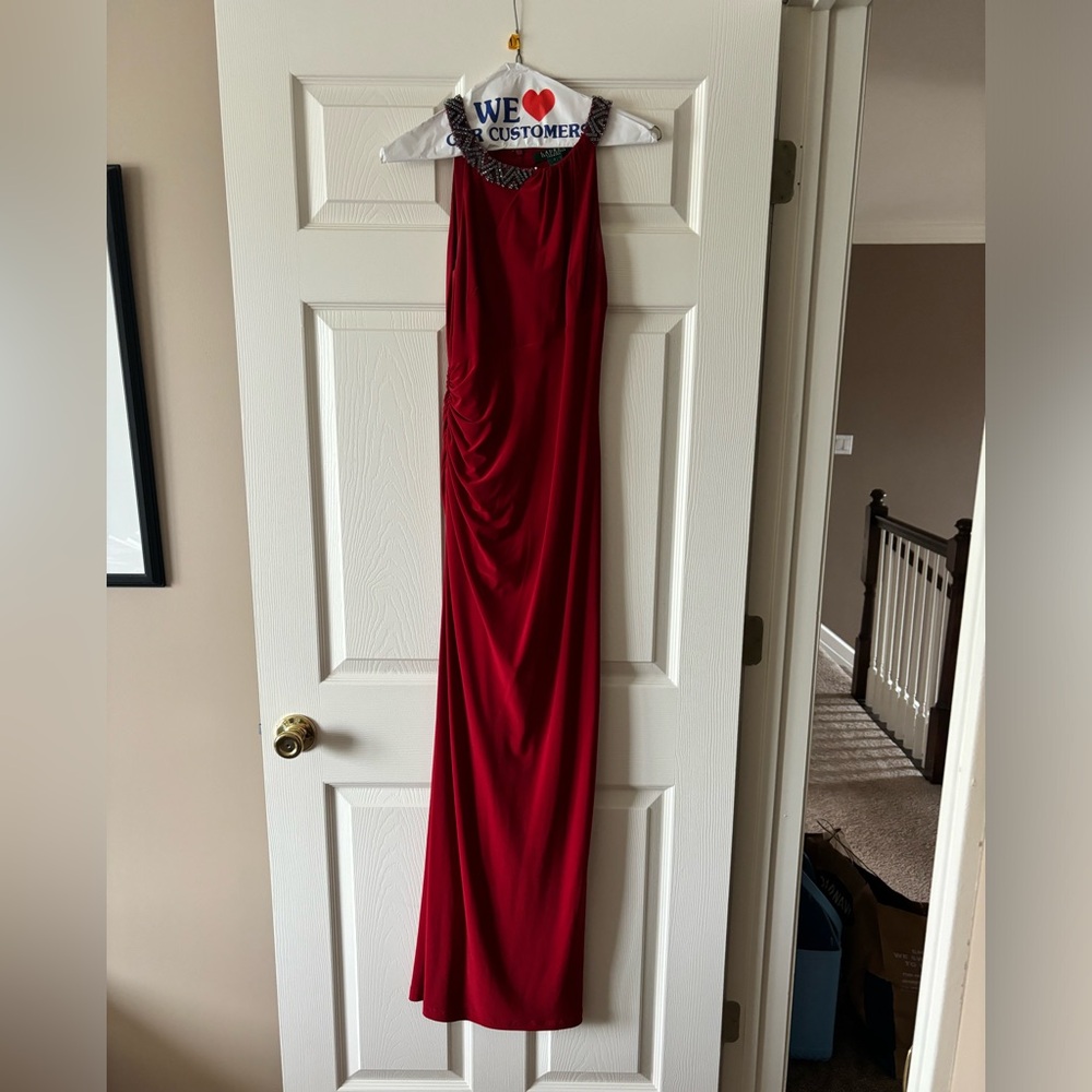 Beautiful jersey knit Ralph Lauren gown, worn twice. Size 2